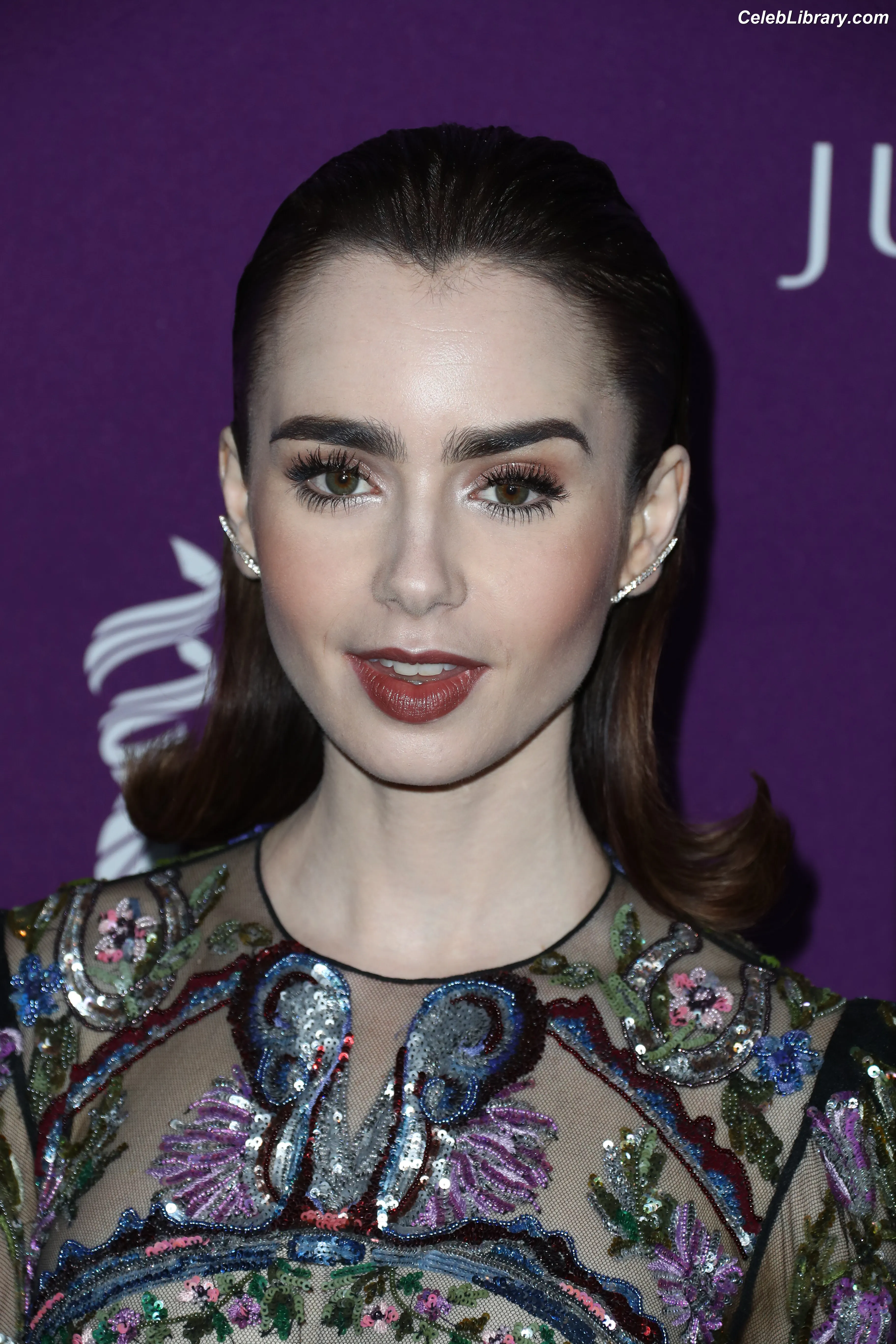 Lily Collins photo 17 of 837