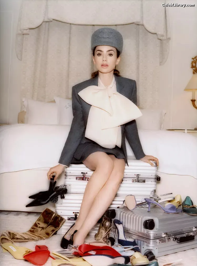 Lily Collins photo 23 of 837