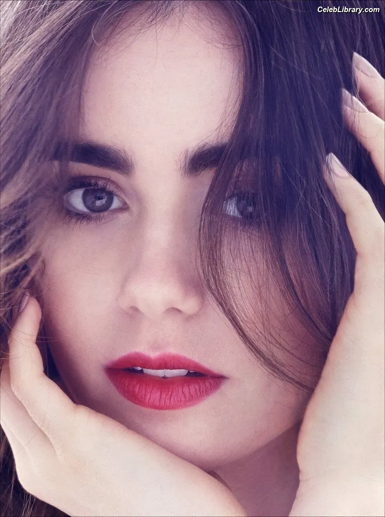 Lily Collins photo 7 of 837