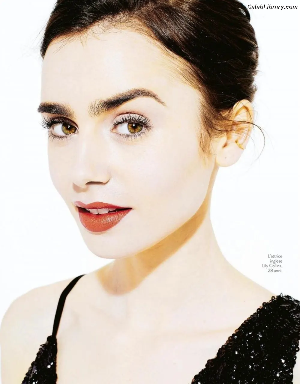 Lily Collins photo 4 of 837