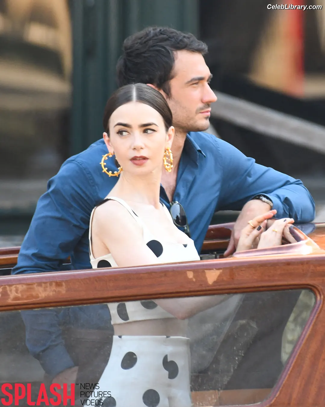 Lily Collins photo 20 of 837