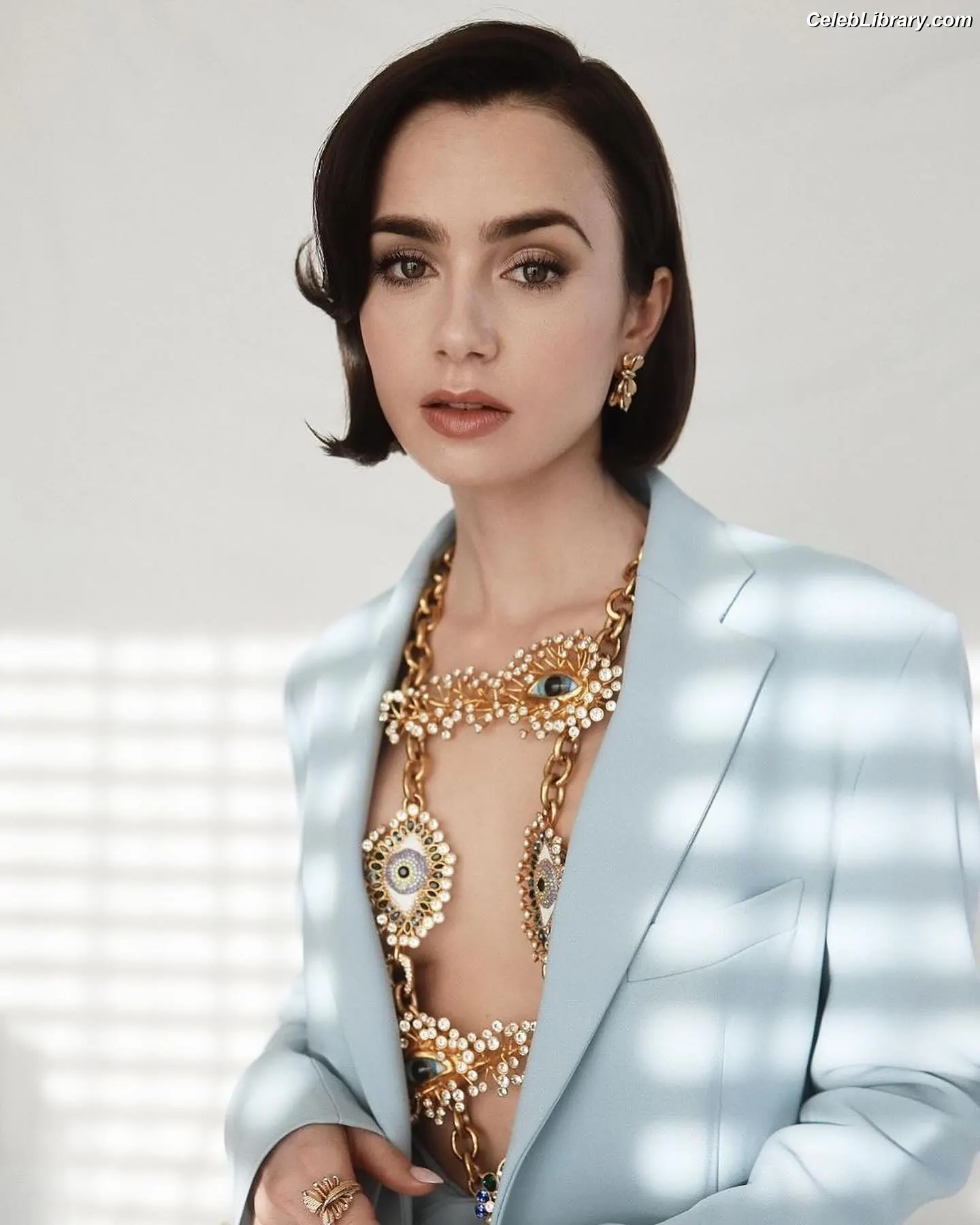 Lily Collins photo 12 of 837
