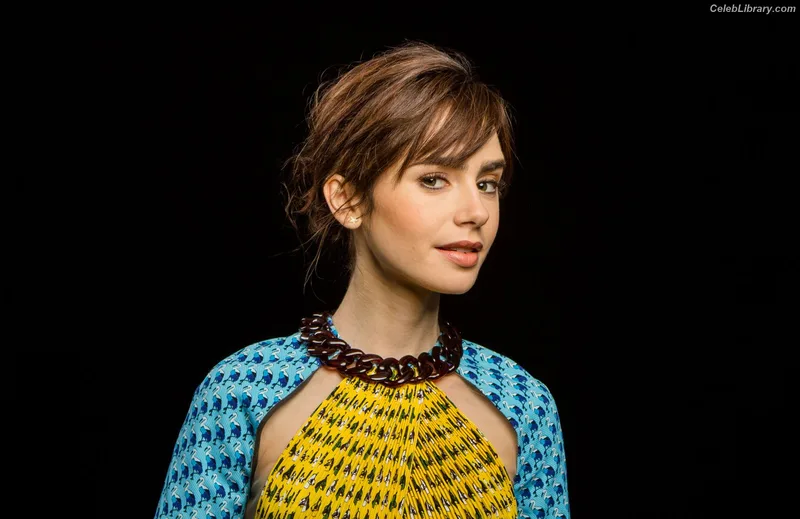 Lily Collins photo 4 of 838