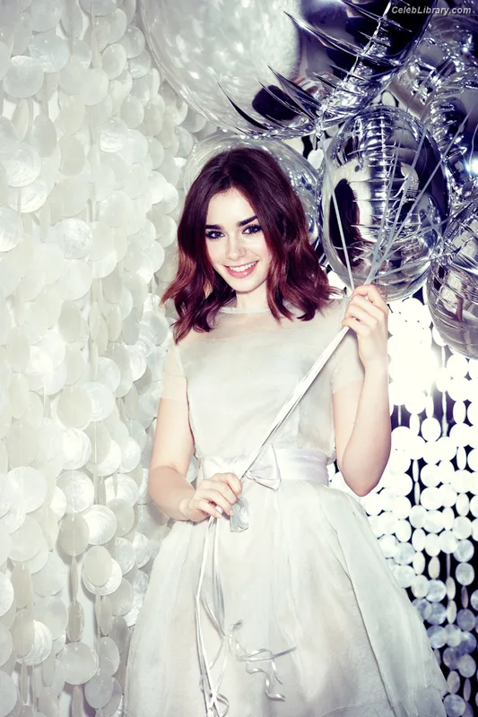 Lily Collins photo 22 of 838