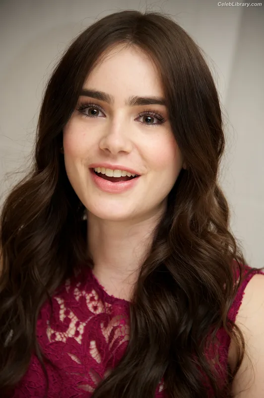 Lily Collins photo 1 of 838