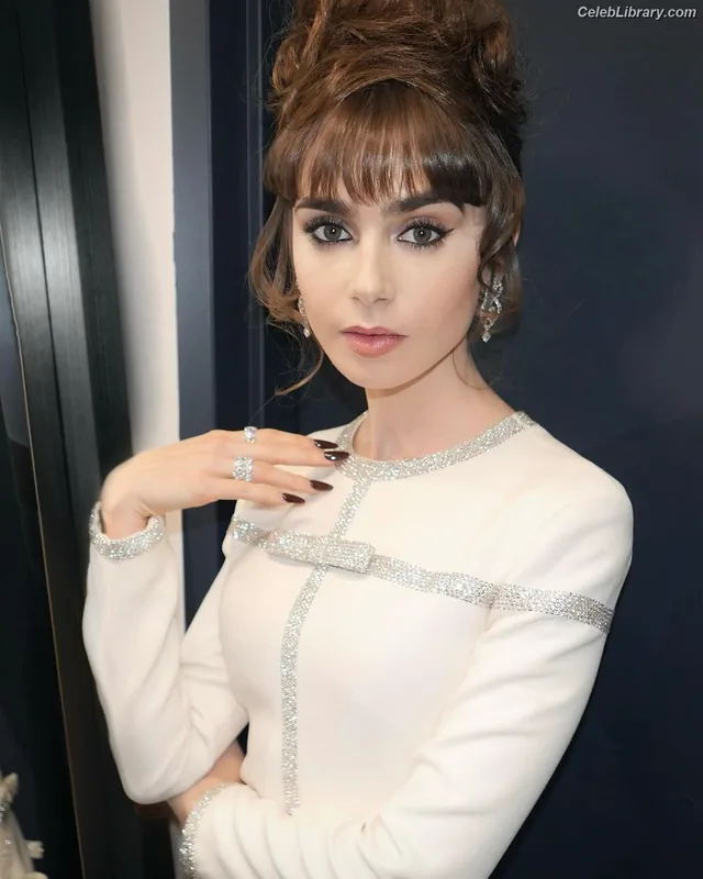 Lily Collins photo 15 of 838