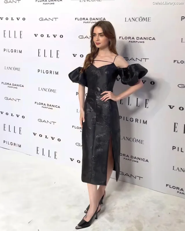 Lily Collins photo 7 of 838