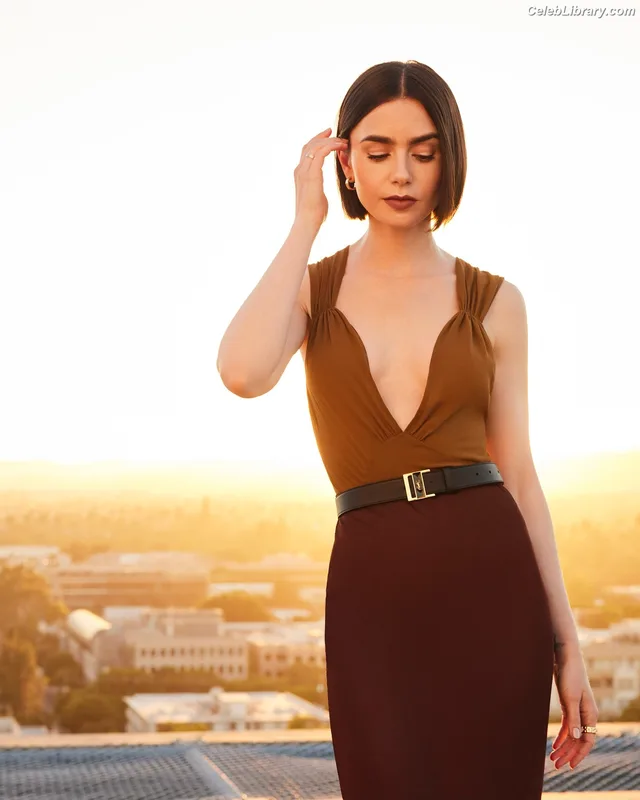 Lily Collins photo 5 of 838