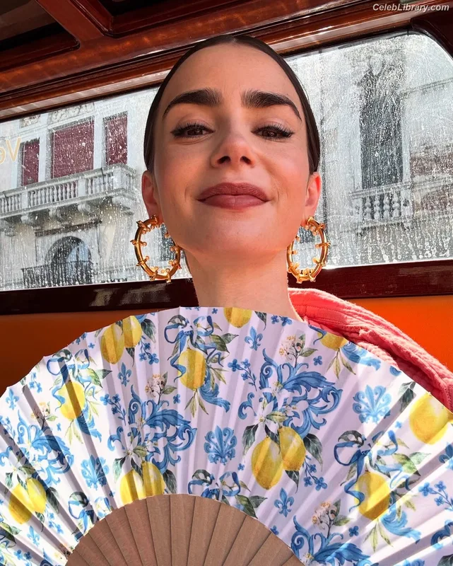 Lily Collins photo 22 of 838