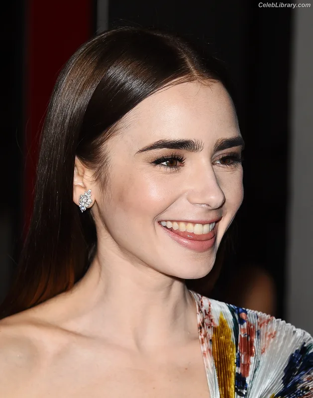 Lily Collins photo 13 of 838