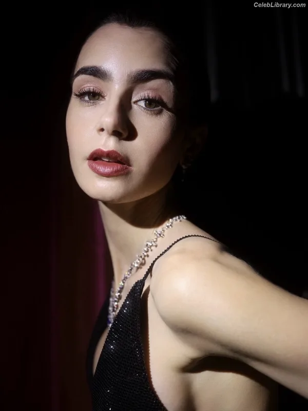 Lily Collins photo 1 of 838