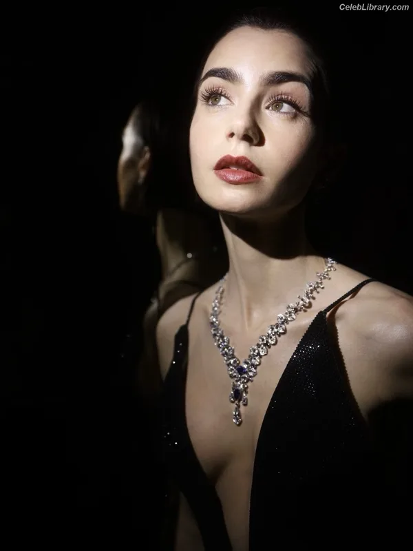 Lily Collins photo 2 of 838