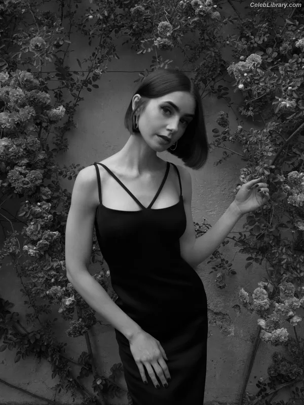 Lily Collins photo 3 of 838