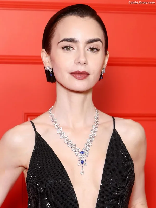 Lily Collins photo 23 of 838
