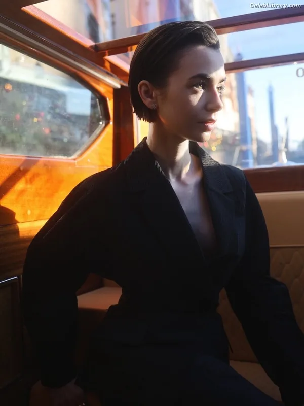 Lily Collins photo 12 of 838