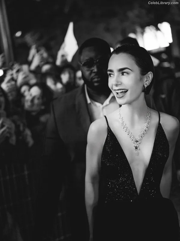 Lily Collins photo 20 of 838