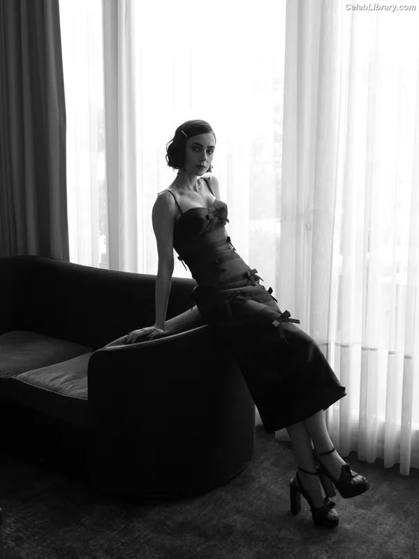 Lily Collins photo 10 of 838