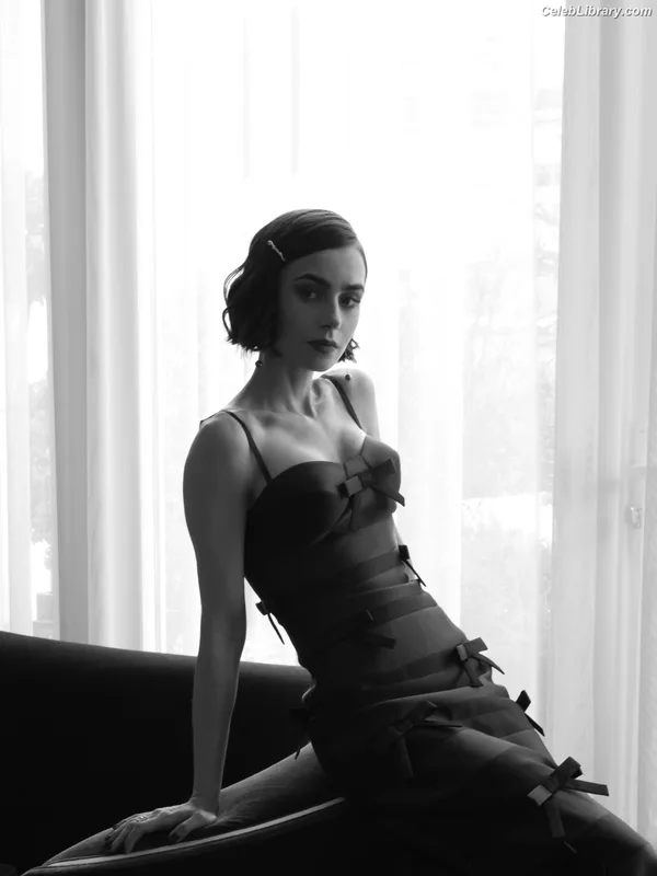 Lily Collins photo 11 of 838