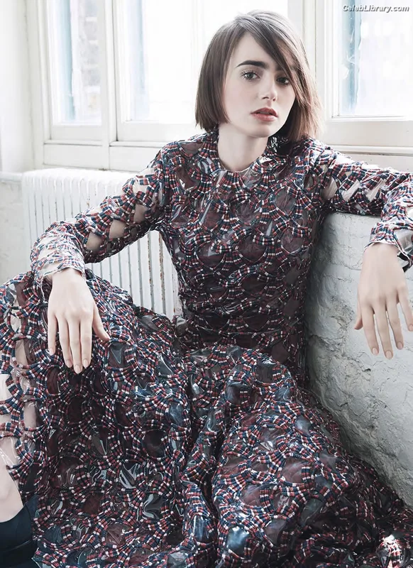 Lily Collins photo 16 of 838