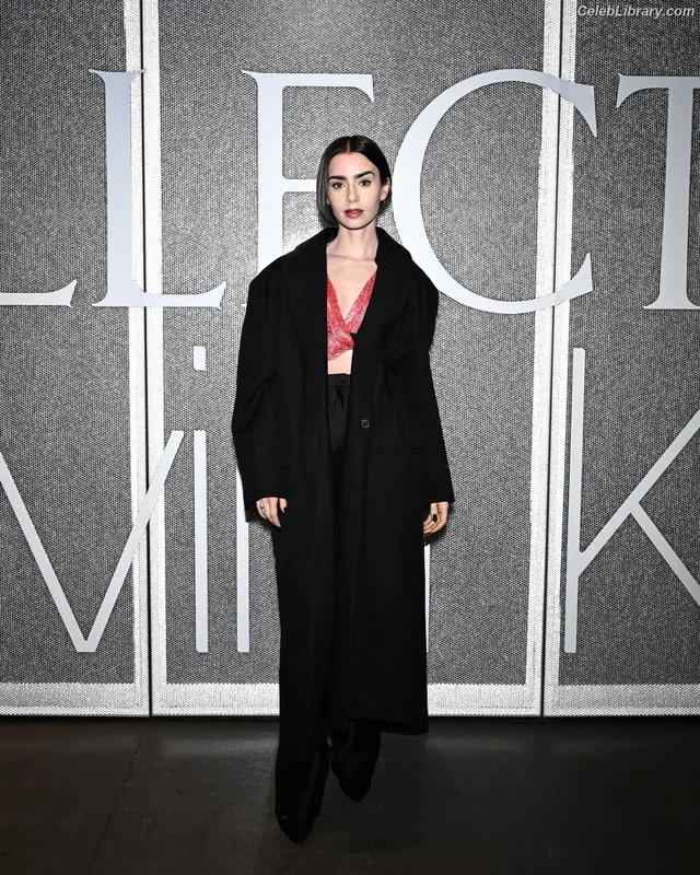 Lily Collins photo 8 of 838