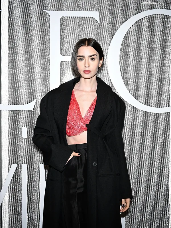 Lily Collins photo 9 of 838