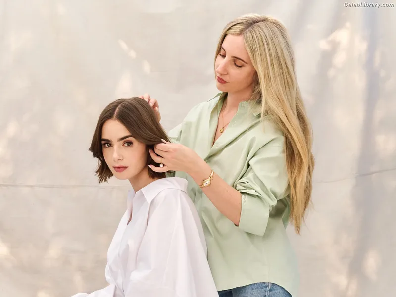 Lily Collins photo 13 of 838
