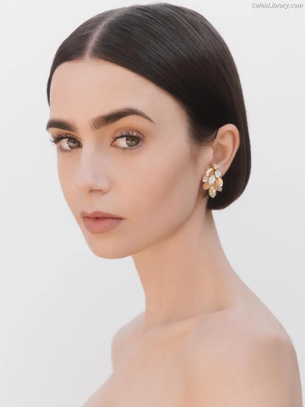 Lily Collins photo 2 of 838