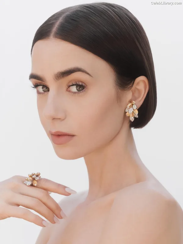 Lily Collins photo 6 of 838