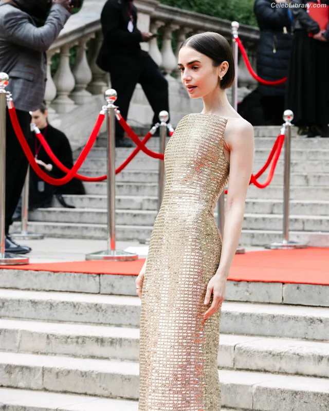 Lily Collins photo 9 of 838