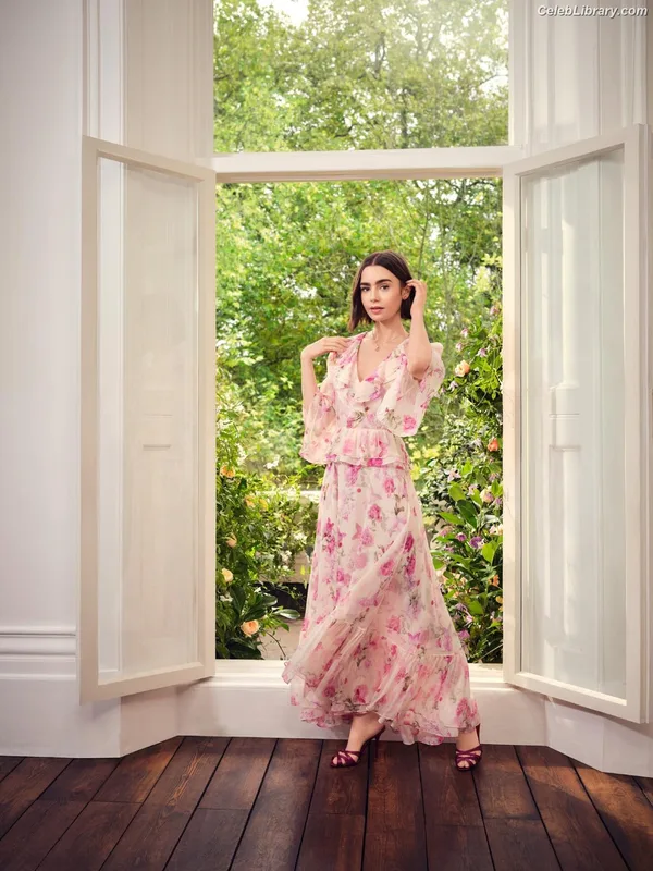 Lily Collins photo 16 of 838