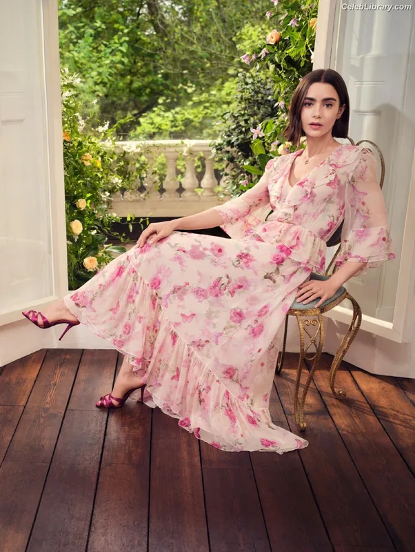 Lily Collins photo 17 of 838