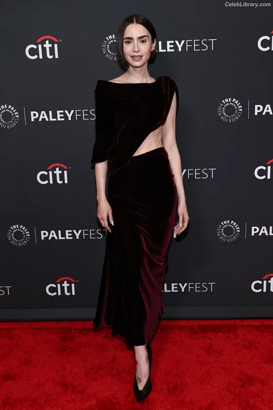 Lily Collins photo 23 of 838