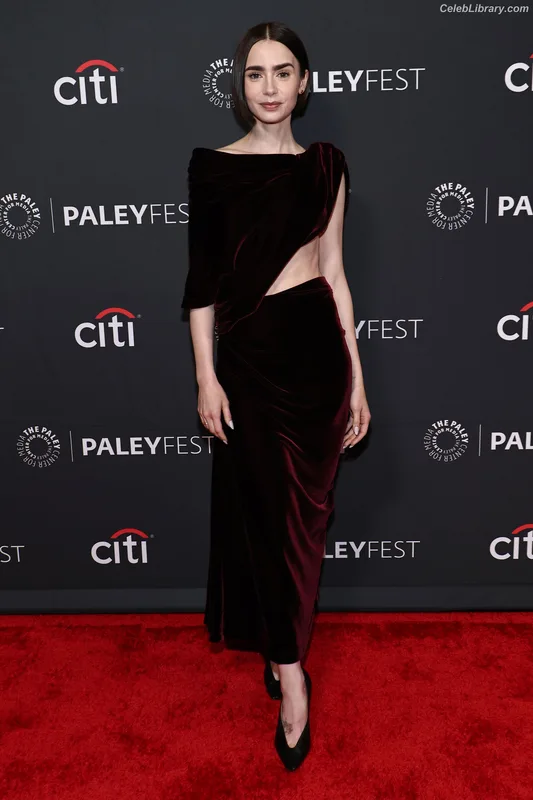 Lily Collins photo 24 of 838