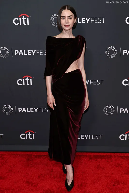 Lily Collins photo 1 of 838