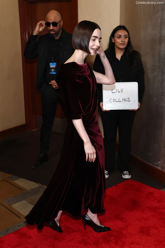 Lily Collins photo 10 of 838
