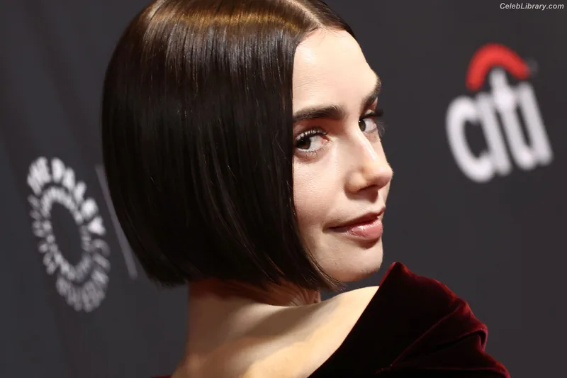Lily Collins photo 13 of 838