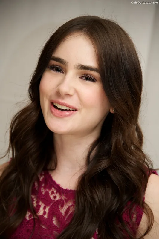 Lily Collins photo 15 of 838