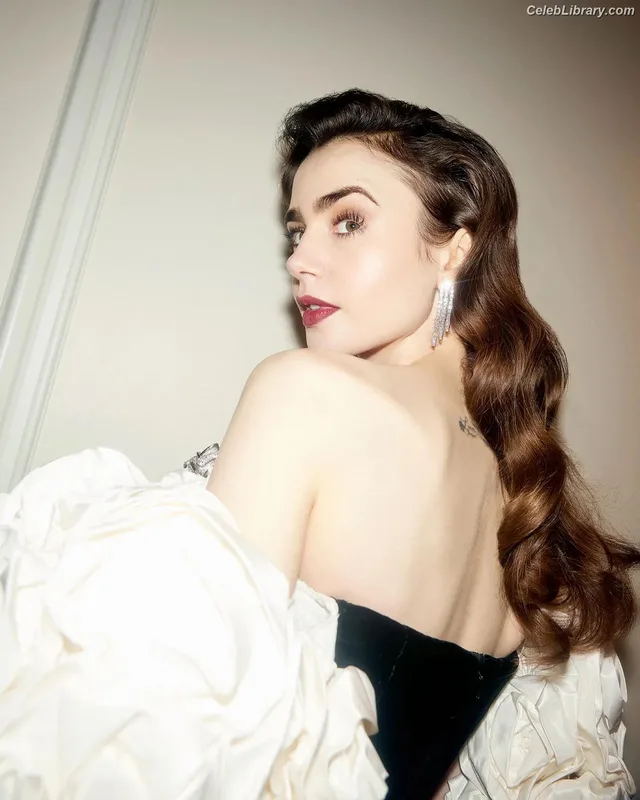 Lily Collins photo 11 of 838