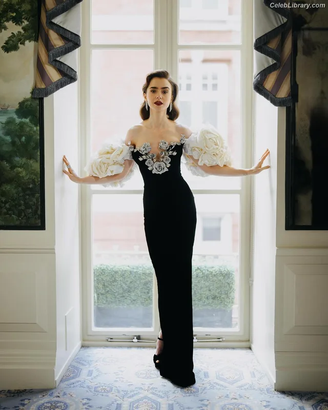 Lily Collins photo 14 of 838