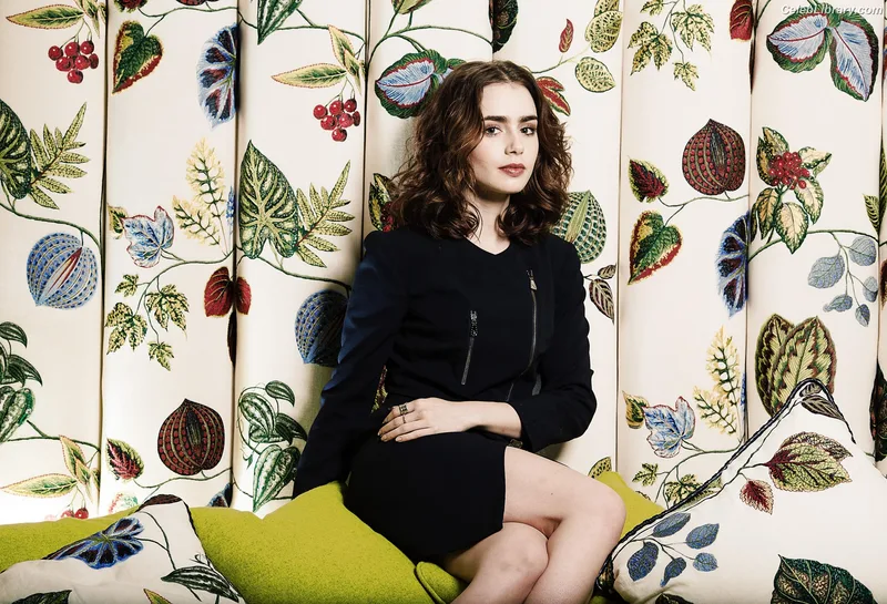 Lily Collins photo 1 of 838