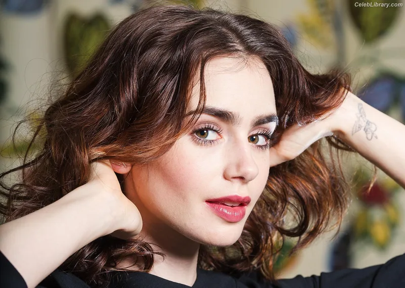 Lily Collins photo 2 of 838