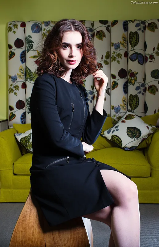 Lily Collins photo 9 of 838
