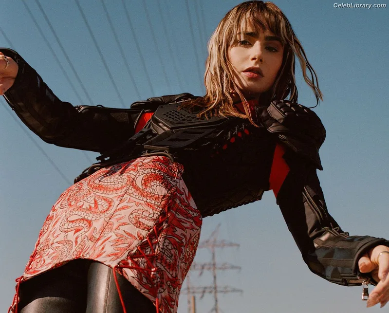 Lily Collins photo 2 of 838