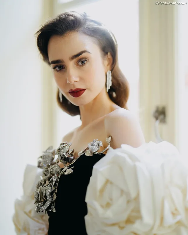 Lily Collins photo 5 of 838