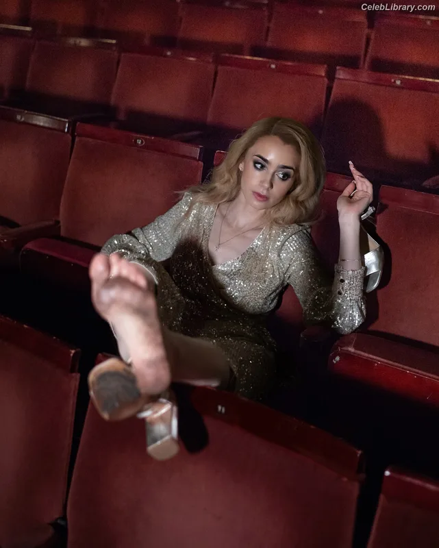Lily Collins photo 20 of 838