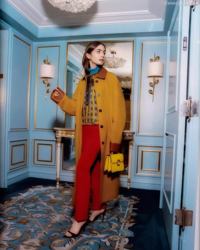 Lily Collins photo 1 of 838