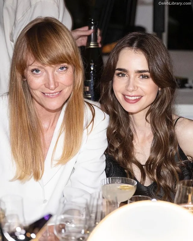 Lily Collins photo 4 of 838
