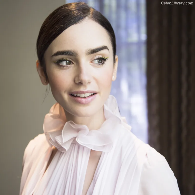 Lily Collins photo 9 of 838