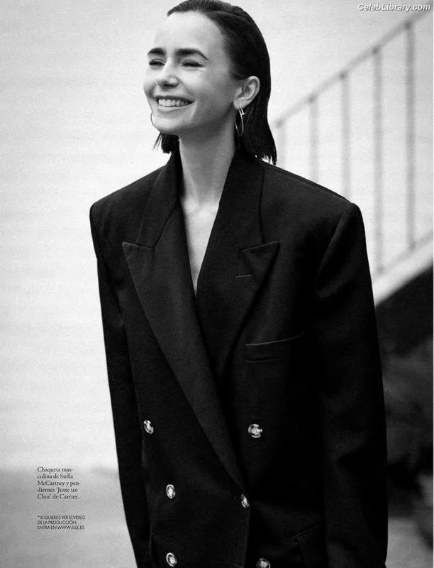 Lily Collins photo 1 of 838