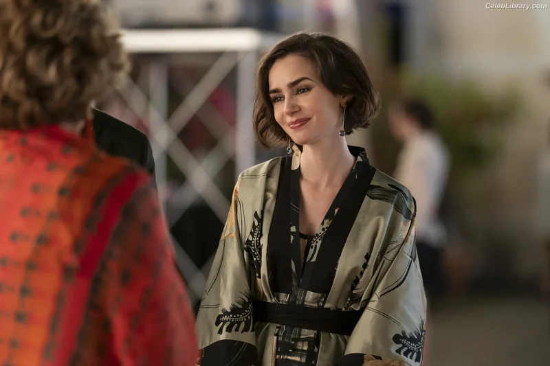 Lily Collins photo 13 of 838